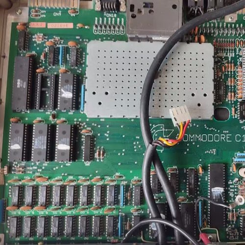Commodore C128D met SIDKick