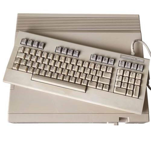 Commodore C128D met SIDKick