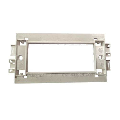 Legrand 30397 DLP-houder  4mod