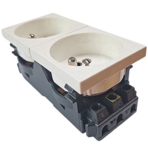 Legrand 74193 contactdoos 2x 2P+A