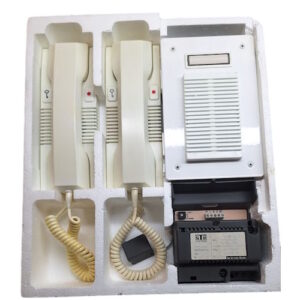 STRSET303 box open STR-SET 303 Parlefoon met 2 binnenposten